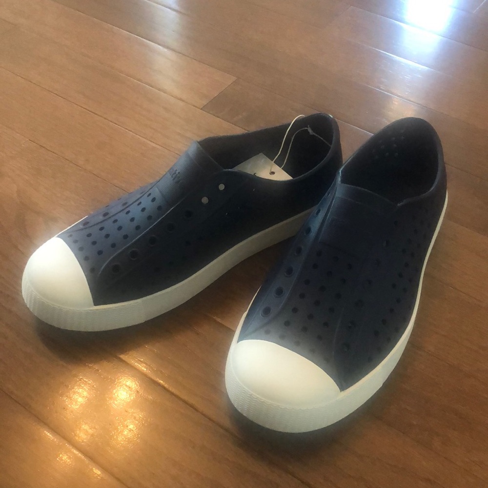 Native Jefferson slip on boys shoes